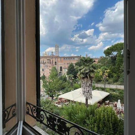 Appartamento A Due Passi Dal Duomo Siena Exteriör bild